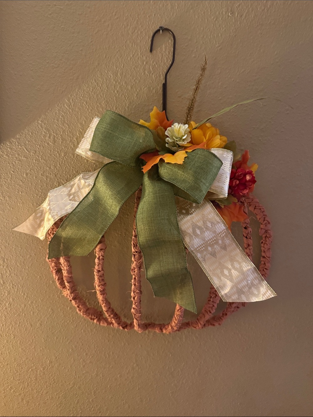 Fall pumpkin wreath